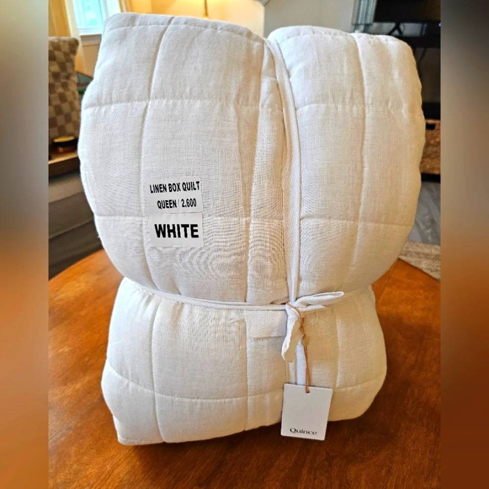 European Linen Box Quilt In White Full/Queen